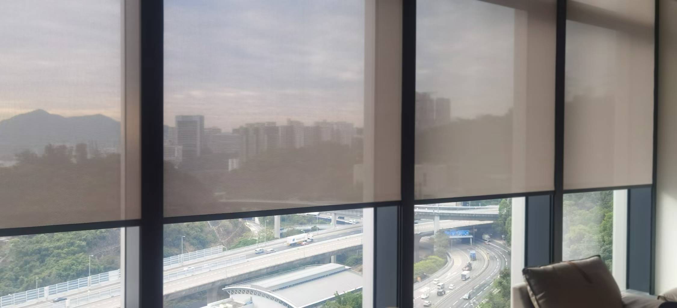 電動卷簾(遮光糟)